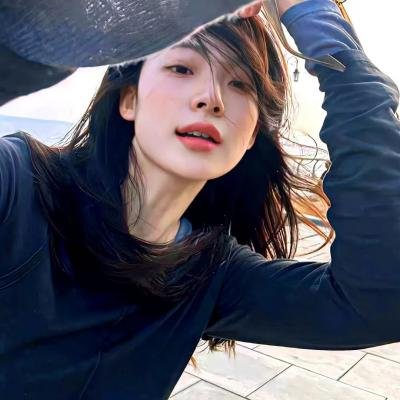 姊姊妹妹站起来